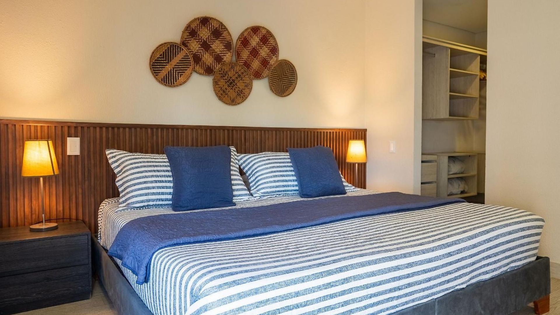 1 Junto Al Mar. Jacuzzi Privado Apartamento *